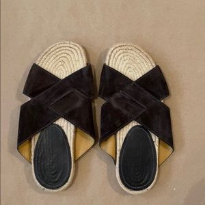 Vince 9M men's sandals